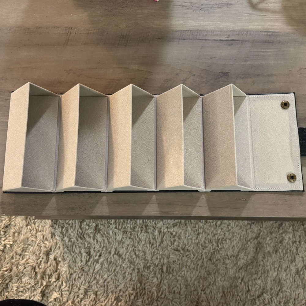 Travel case for sunglasses